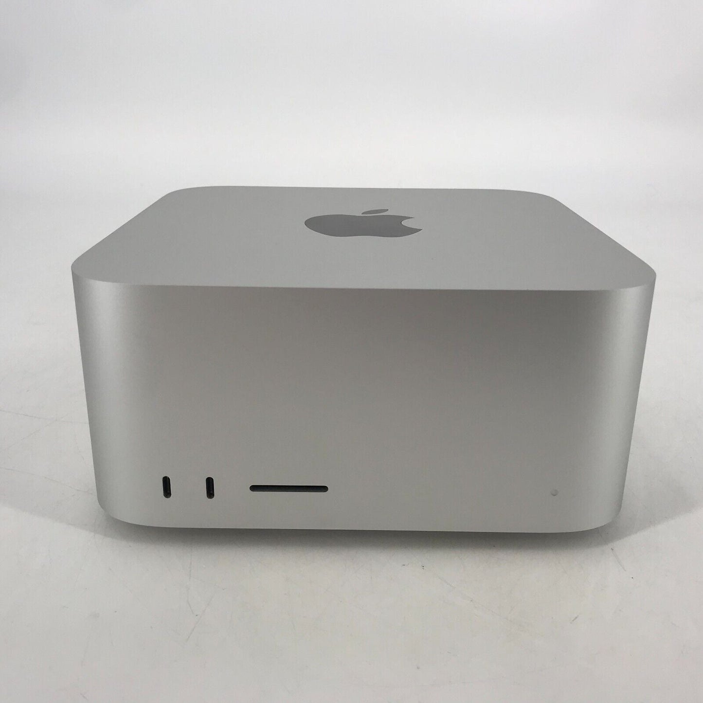 Mac Studio Silver 2022 M1 Ultra 20-Core CPU 48-Core GPU 64GB 1TB - Excellent